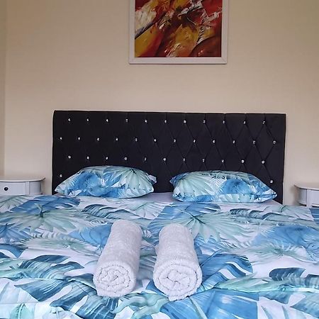 شقة Apartament Estera أرادايا المظهر الخارجي الصورة